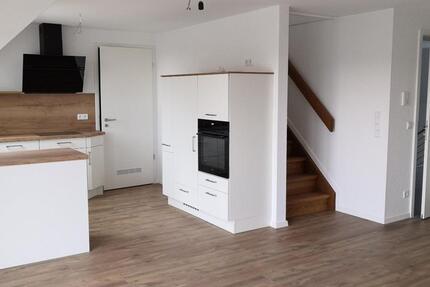 Wohnung über zwei Etagen im ländlichen 4 Parteien-Haus zimmer