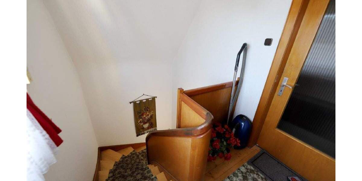 Einfamilienhaus Lage Kachtenhausen - 5 Zimmer, 99 m&sup2;, 180.000&euro; | Angebot:25776536