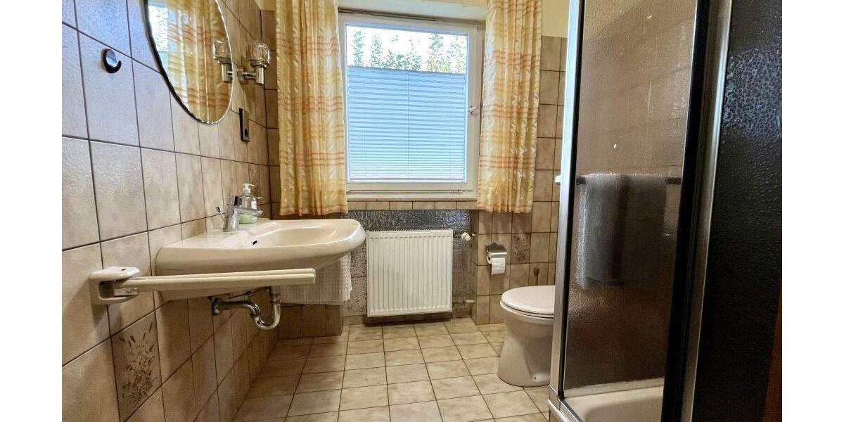 Einfamilienhaus Leopoldshöhe - 6 Zimmer, 190 m&sup2;, 365.000&euro; | Angebot:25683628