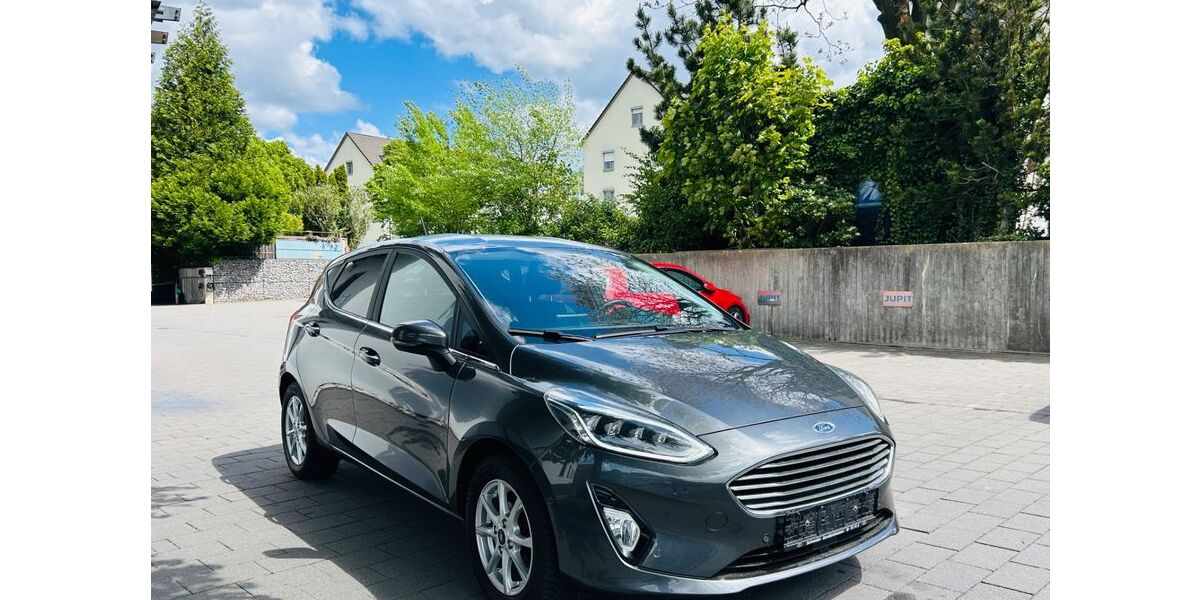 Ford Fiesta 76.000 km 12.400 &euro; Bielefeld 33647