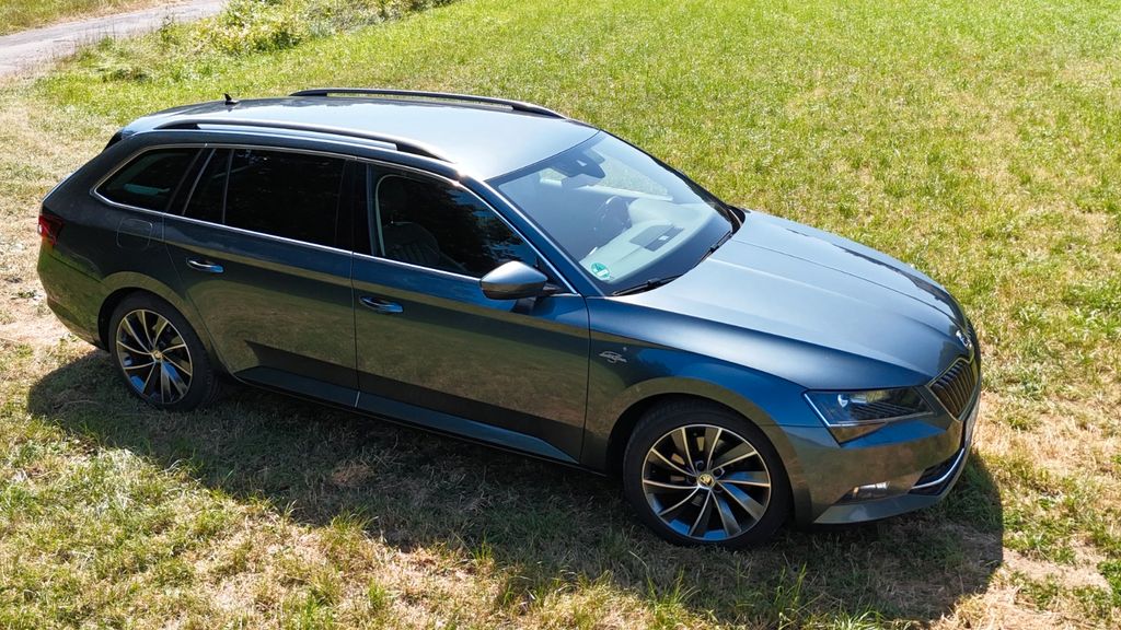 Skoda Superb 176.000 km 15.300 &euro; Herford 32051