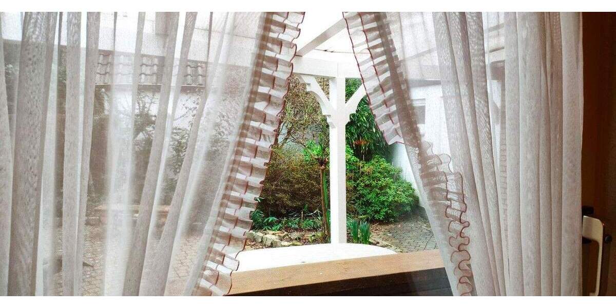 Einfamilienhaus Bad Salzuflen Innenstadt - 3 Zimmer, 135 m&sup2;, 1.390&euro; | Angebot:25782938