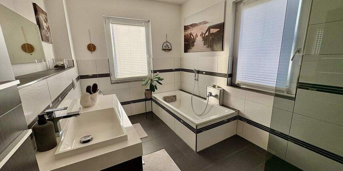 Einfamilienhaus Bad Salzuflen / Holzhausen Holzhausen - 4 Zimmer, 125 m&sup2;, 480.000&euro; | Angebot:26715211