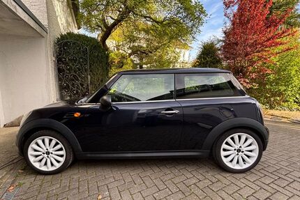 Mini ONE 180.000 km 4.900 &euro; Lage 32791