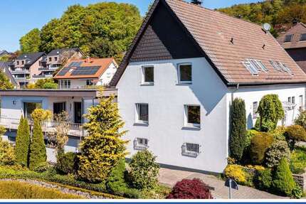 Haus Oerlinghausen - 9 Zimmer, 196 m&sup2;, 385.000&euro; | Angebot:26488025