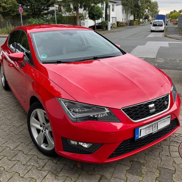 Seat Leon 61.500 km 13.250 € Paderborn 33100