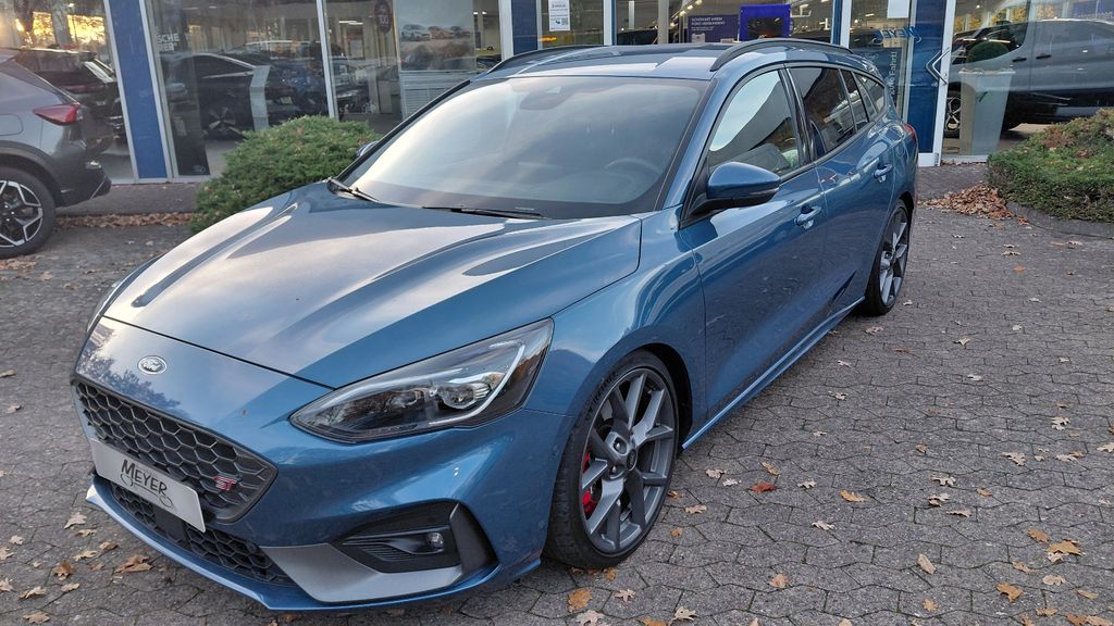 Ford Focus 49.843 km 23.950 &euro; Bad Oeynhausen 32547