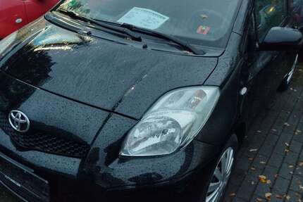 Toyota Yaris 124.067 km 3.399 € Hiddenhausen 32120