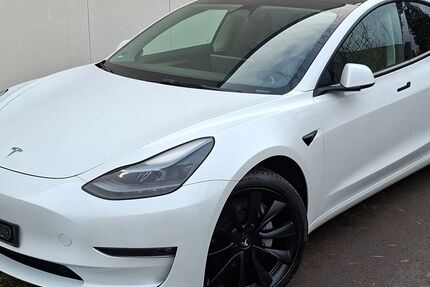 Tesla Model 3 92.500 km 26.999 &euro; Detmold 32758