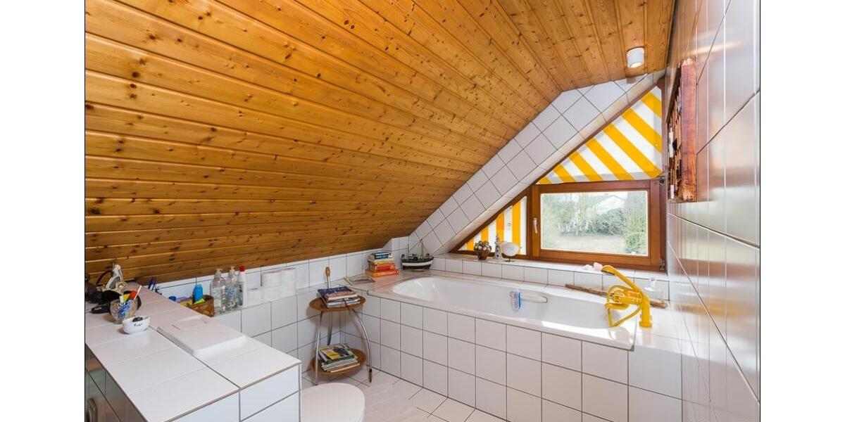 Einfamilienhaus Bielefeld Heepen - 5 Zimmer, 196 m&sup2;, 1.695&euro; | Angebot:25546567