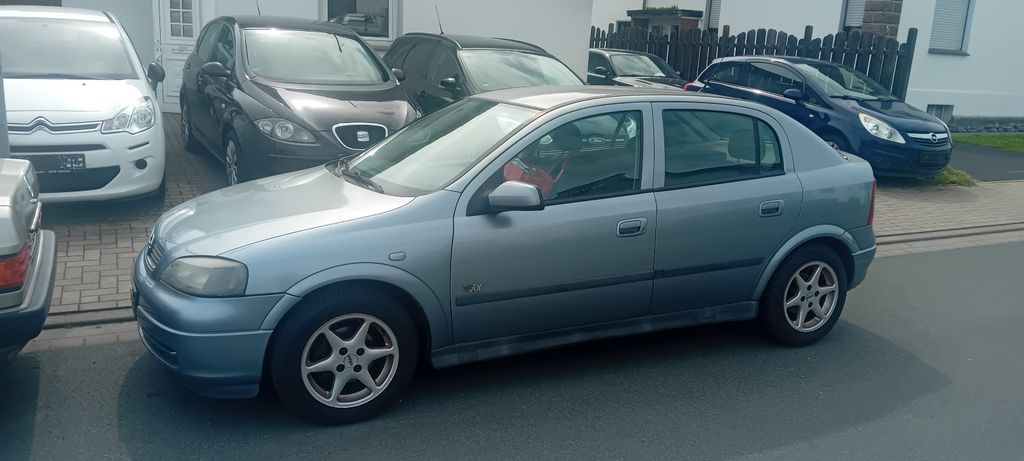 Opel Astra 138.000 km 1.999 &euro; Lage 32791