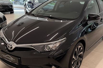 Toyota Auris 123.000 km 9.900 &euro; Herford 32051