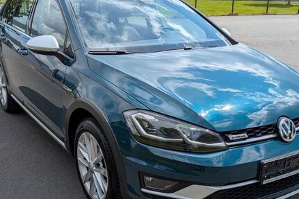 VW Golf 146.000 km 15.690 &euro; Lage 32791