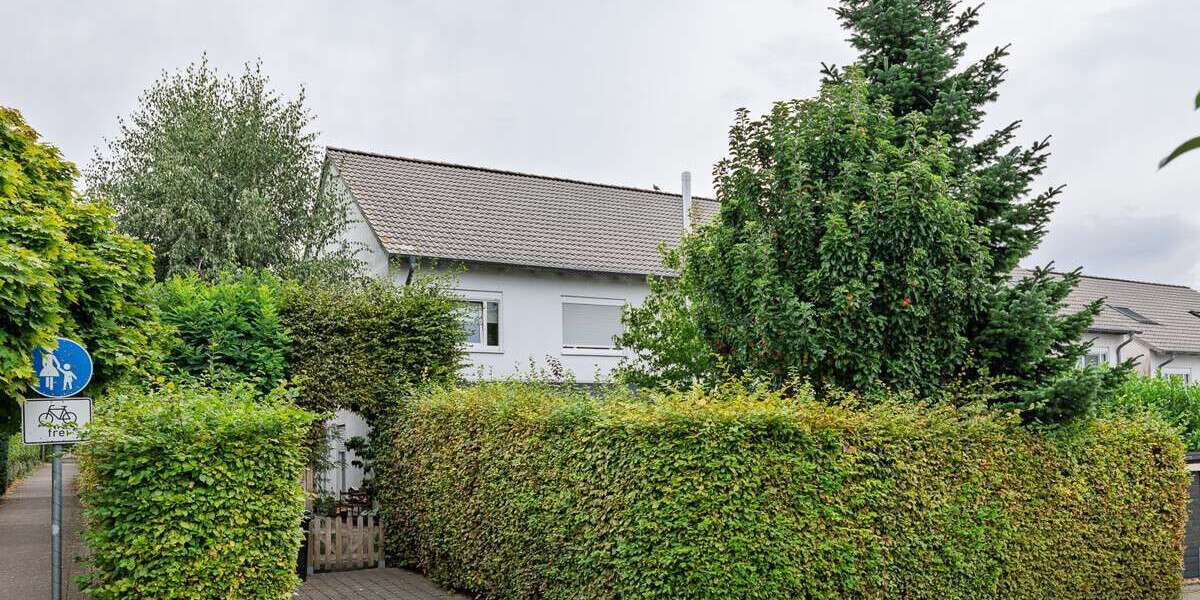 Haus zum Kaufen in Bielefeld 339.000 € 107 m² 6 zimmer