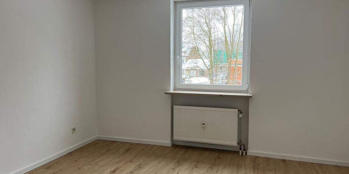 Etagenwohnung Bünde - 2 Zimmer, 70 m&sup2;, 700&euro; | Angebot:25706462