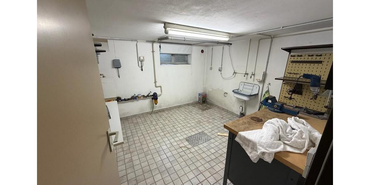 Gepflegtes 4-Zimmer-Endreihenhaus mit Garten, Keller, Garage 4 zimmer