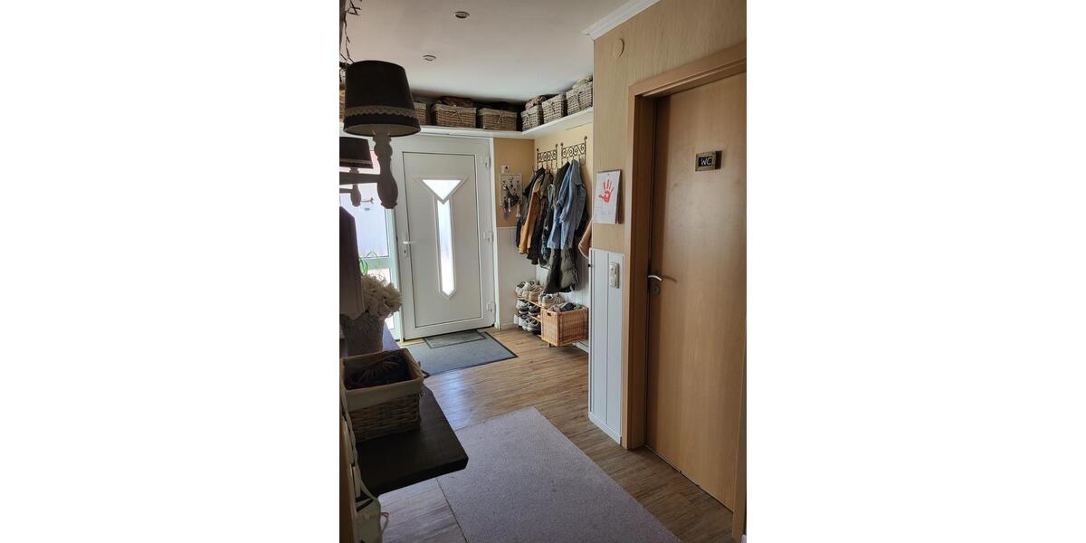 Doppelhaushälfte Leopoldshöhe - 6 Zimmer, 160 m&sup2;, 450.000&euro; | Angebot:27083277