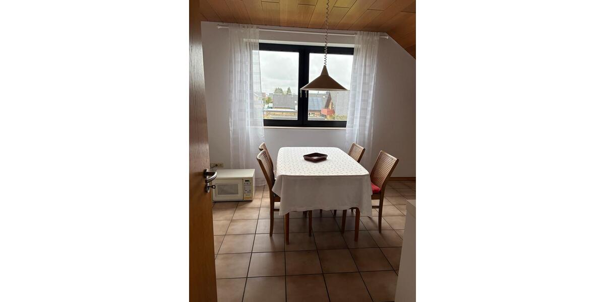 Dachgeschoßwohnung Enger - 1 Zimmer, 50 m&sup2;, 350&euro; | Angebot:25612864