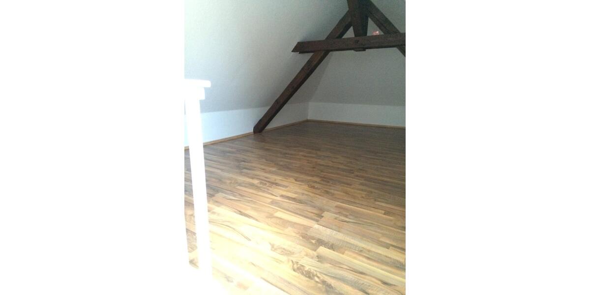 Gemütliche Dachgeschoß Wohnung in ländlicher Natur! 2 zimmer