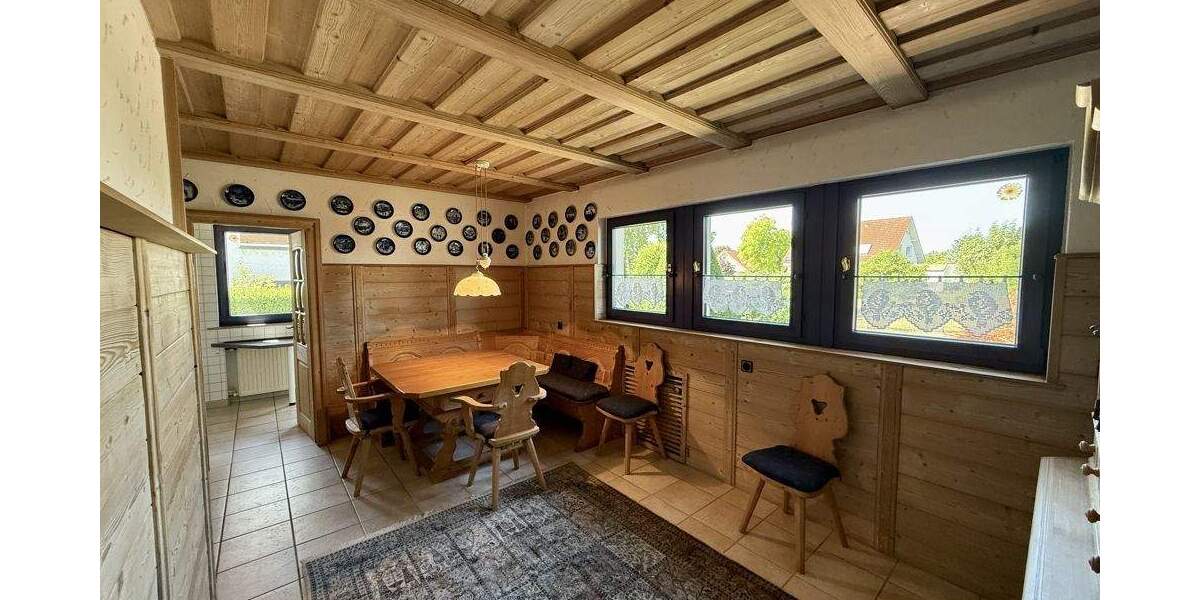 Bungalow Lage - 7 Zimmer, 208 m&sup2;, 375.000&euro; | Angebot:25780599