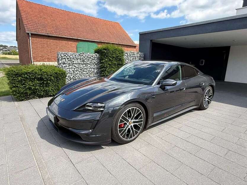 Porsche Taycan 104.000 km 58.500 € Bünde 32257