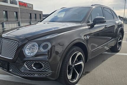 Bentley Bentayga 93.000 km 95.900 &euro; Bielefeld 33609