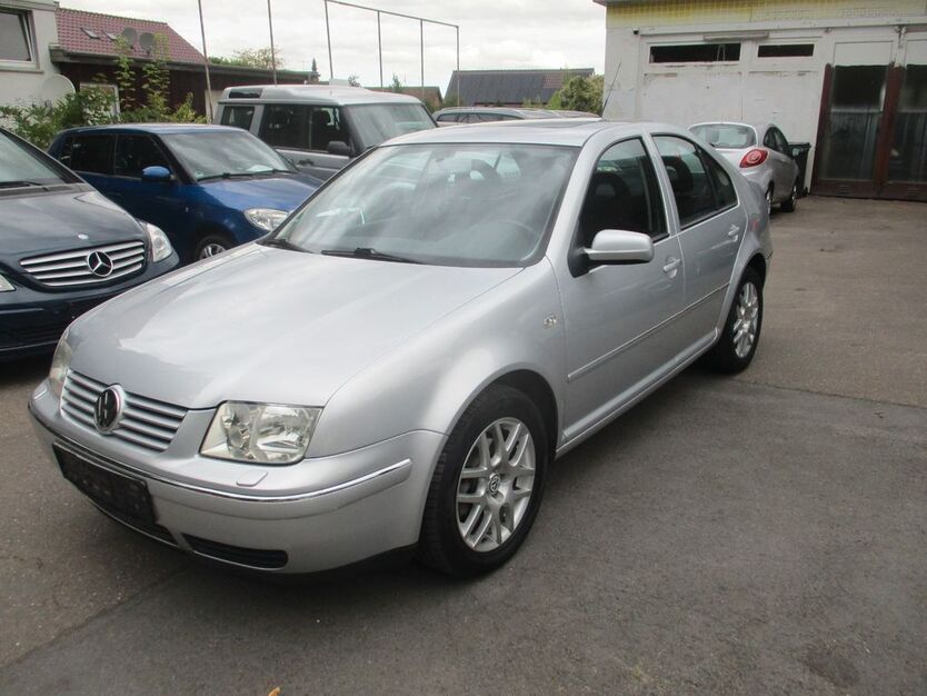 VW Bora 117.000 km 2.990 € Bielefeld 33699