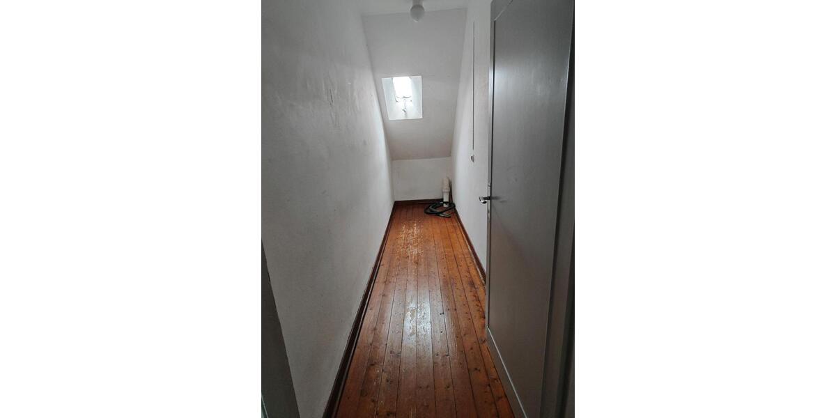 Dachgeschoßwohnung Werther (Westfahlen) - 5 Zimmer, 140 m&sup2;, 1.530&euro; | Angebot:25638842