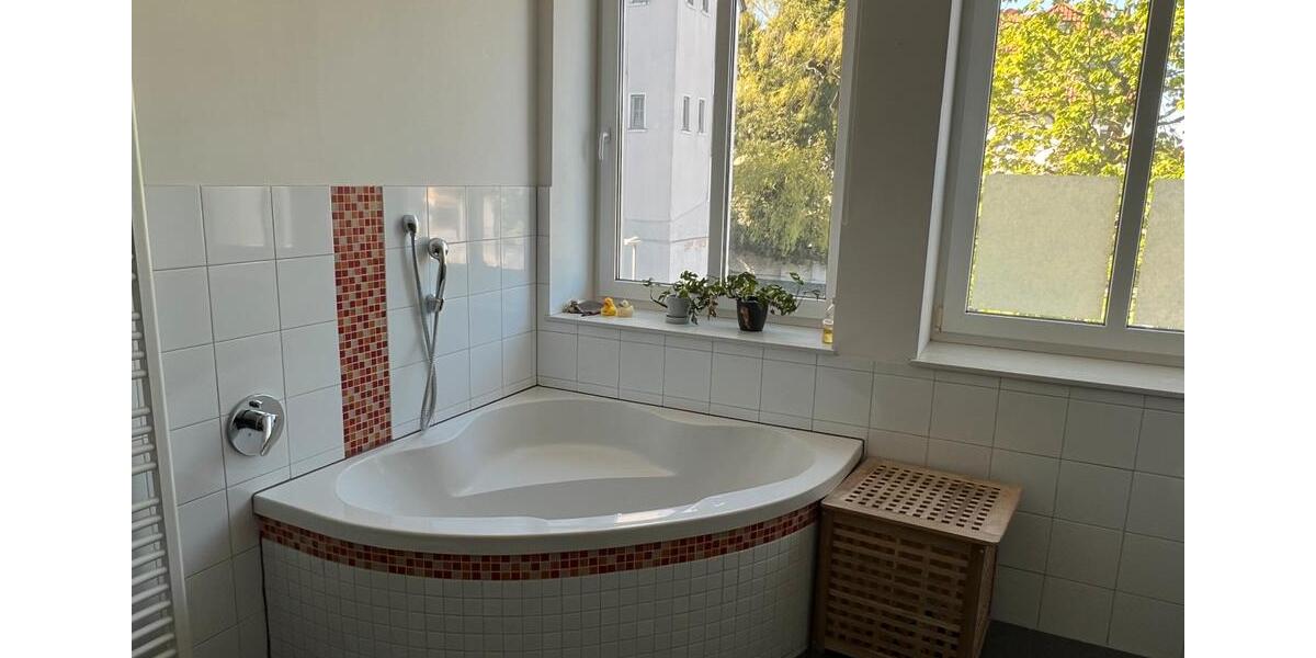 Etagenwohnung Bielefeld - 4 Zimmer, 121 m&sup2;, 1.161&euro; | Angebot:26403742