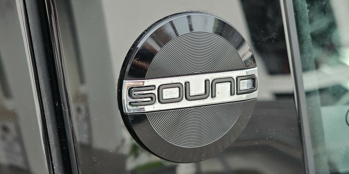 VW Touran 1.4 TSI SOUND NAVI PANO LED AHK 69.950 km 21.490 &euro; Löhne 32584