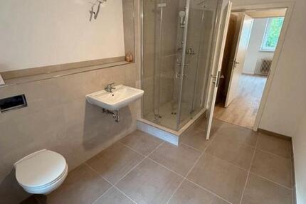 2ZKB Neu Saniert Erdgeschoss nahe Salinen Kurpark 2 zimmer