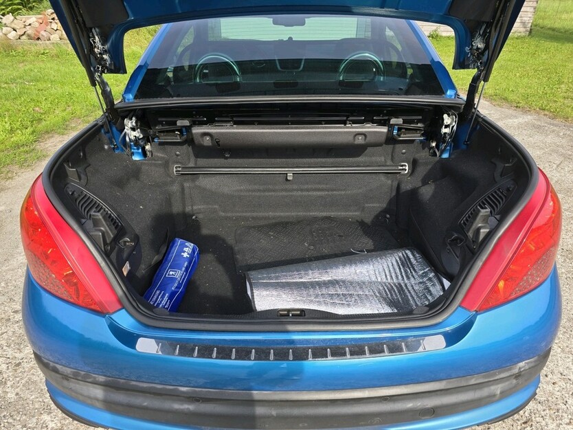 Peugeot 207 CC 92.000 km 4.300 € Bielefeld 33602