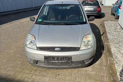 Ford Fiesta 163.000 km 800 € Harsewinkel 33428