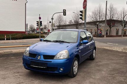 Renault Clio 162.600 km 2.190 &euro; Herford 32049