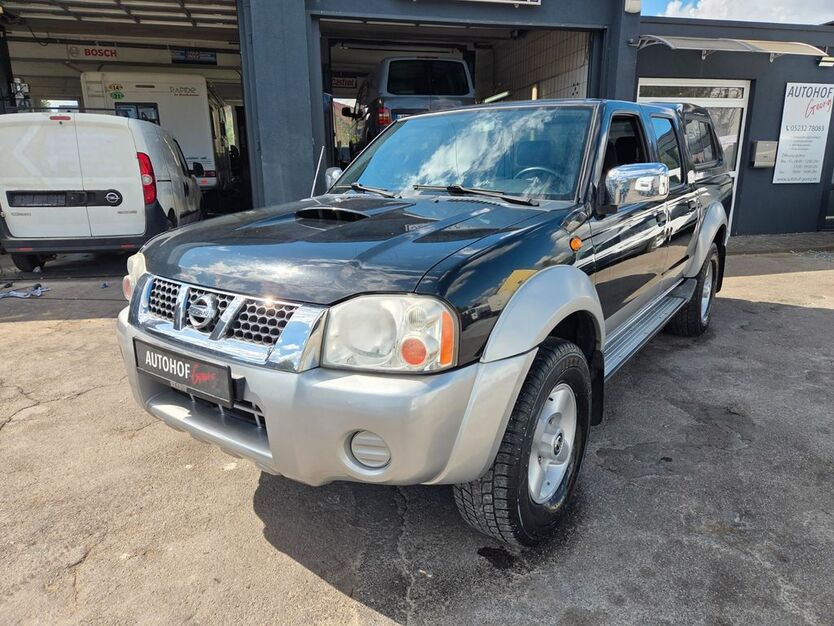 Nissan Navara 214.000 km 6.950 € Lage 32791