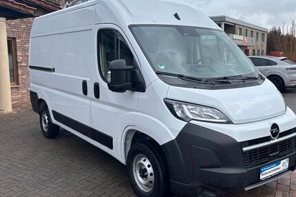 Opel Movano 15.600 km 25.950 &euro; Versmold 33775