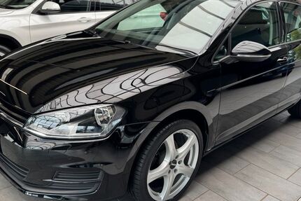 VW Golf 78.000 km 10.900 &euro; Detmold 32758
