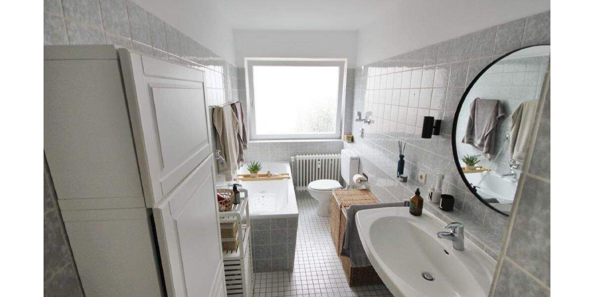 == Attraktive ETW mit Loggia nahe der Universität Bielefeld == 3 zimmer