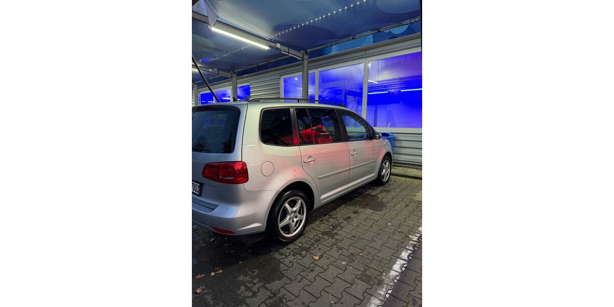 VW Touran 255.000 km 5.000 € Bielefeld 33602