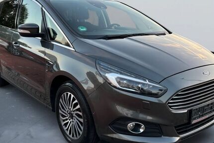Ford S-Max 106.000 km 19.990 € Bielefeld 33609