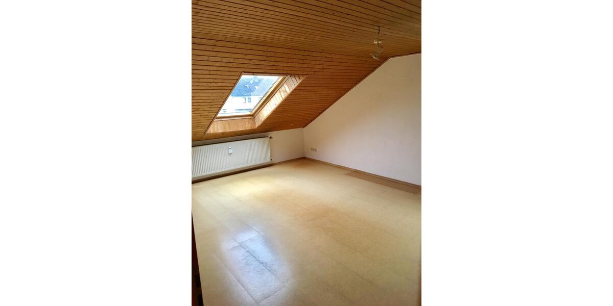 3-Zimmer-Dachgeschosswohnung in Herford-StedefreundBi-Brake 3 zimmer