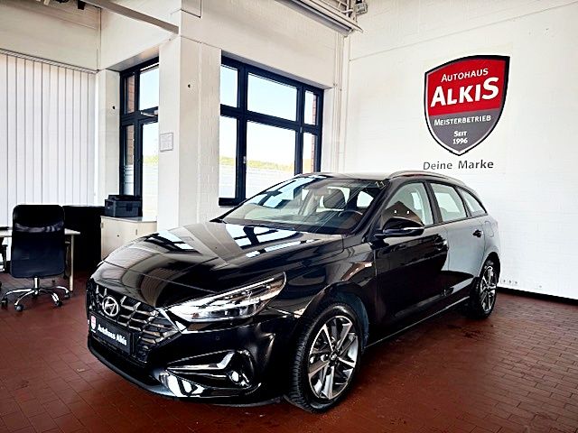 i30