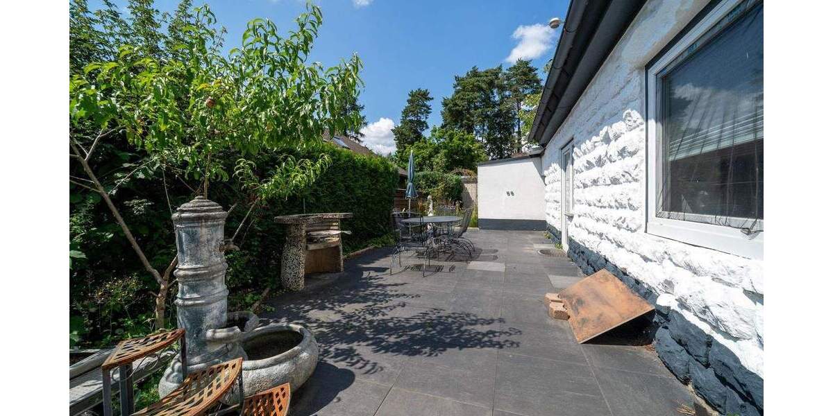 Die Immobilie kostet 1000€m² weniger als Vergleichsobjekte in der Gegend! 8 zimmer