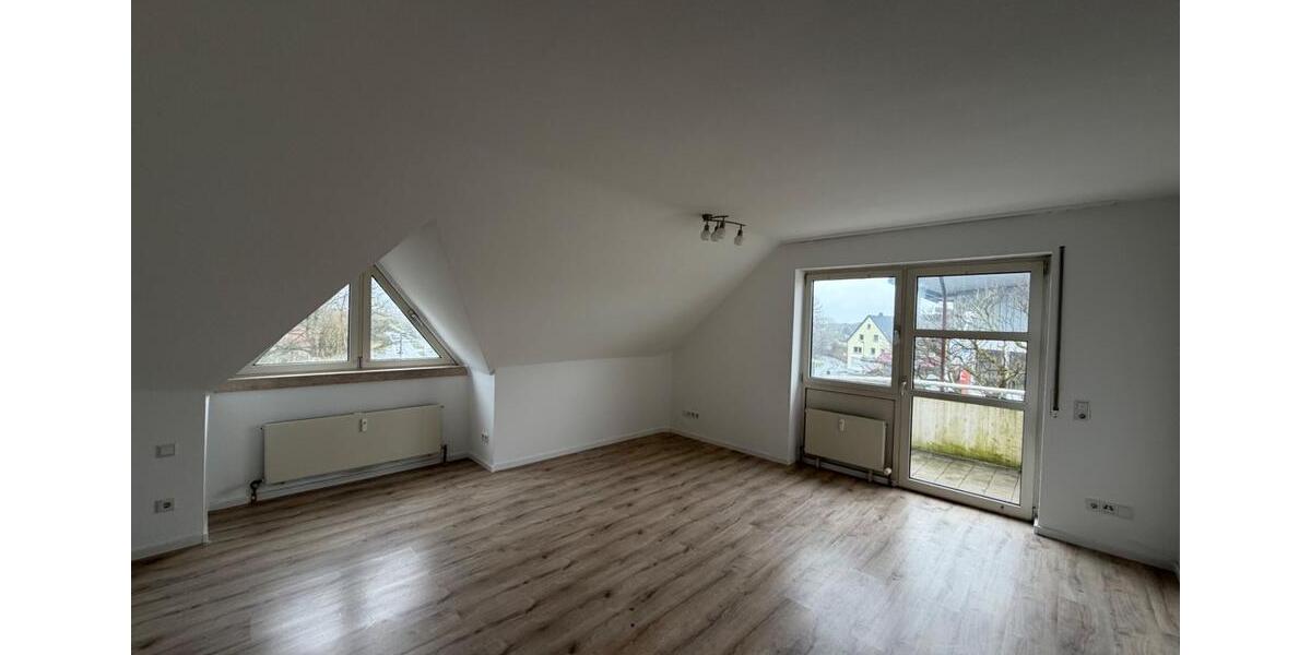 Dachgeschoßwohnung Detmold Hakedahl - 1 Zimmer, 36 m&sup2;, 255&euro; | Angebot:25751920