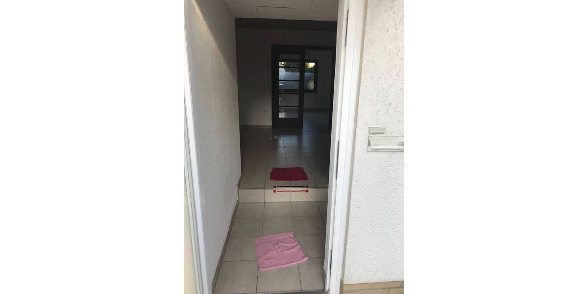 Gewerbeobjekt Bünde Ennigloh - 2 Zimmer, 35 m&sup2;, 300&euro; | Angebot:25801193