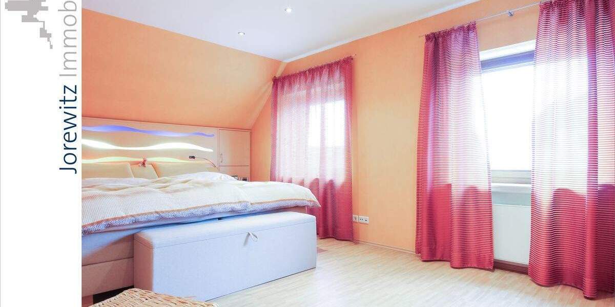 Einfamilienhaus Bielefeld Jöllenbeck - 9 Zimmer, 257 m&sup2;, 685.000&euro; | Angebot:25734214