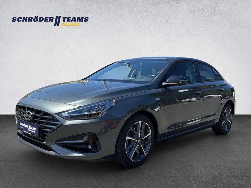 i30
