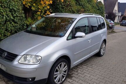 VW Touran 385.384 km 1.600 € Rheda-Wiedenbrück 33378