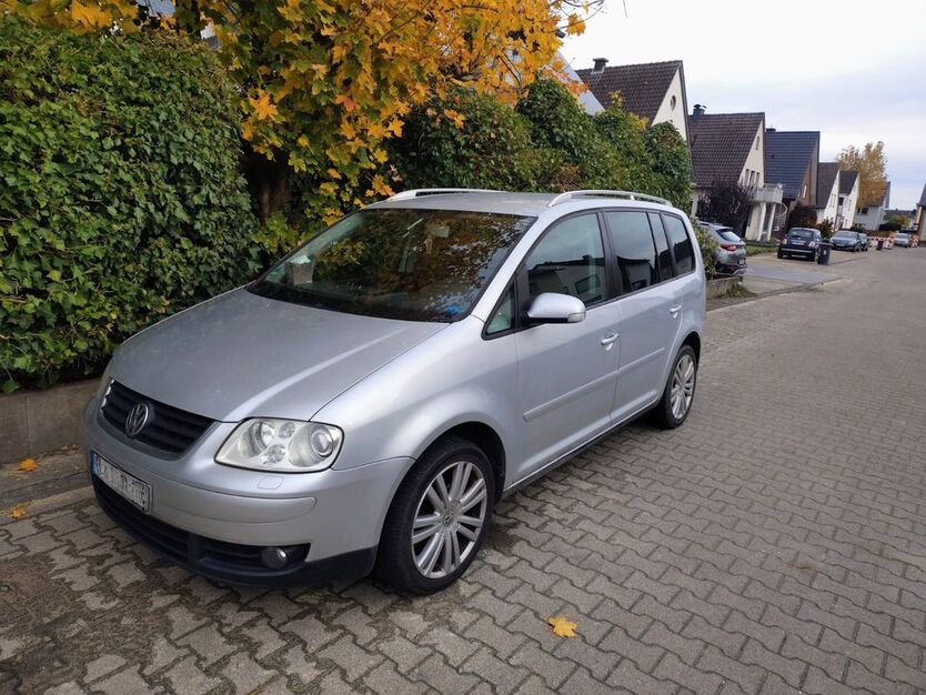 VW Touran 385.384 km 1.600 € Rheda-Wiedenbrück 33378