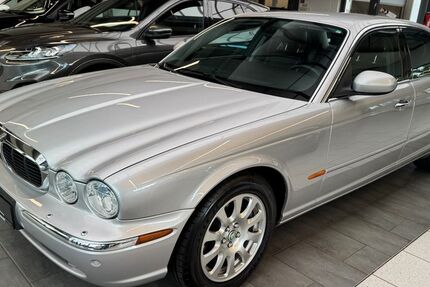Jaguar XJ 141.000 km 11.900 &euro; Detmold 32758